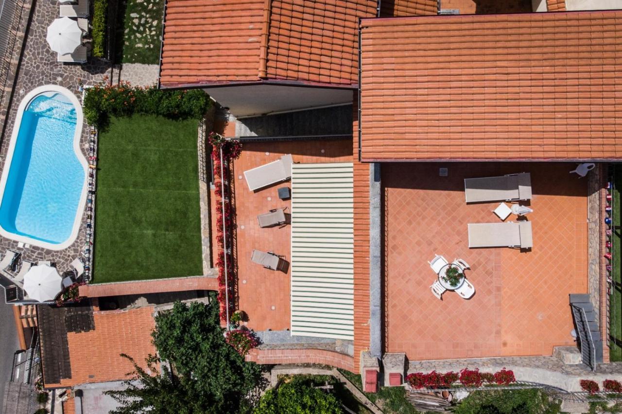 Appartamento Ilaria In Villa Laura Скала Екстериор снимка